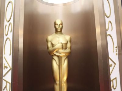 Aplanzan los Oscar 2021 por la pandemia de coronavirus
